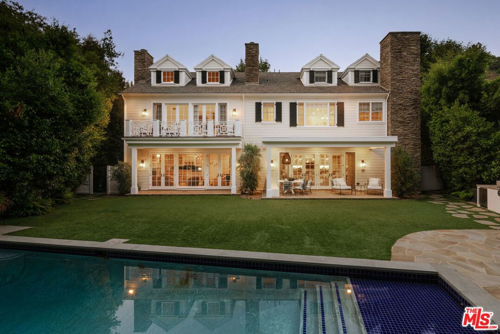 2435 Mandeville Canyon Road, Los Angeles