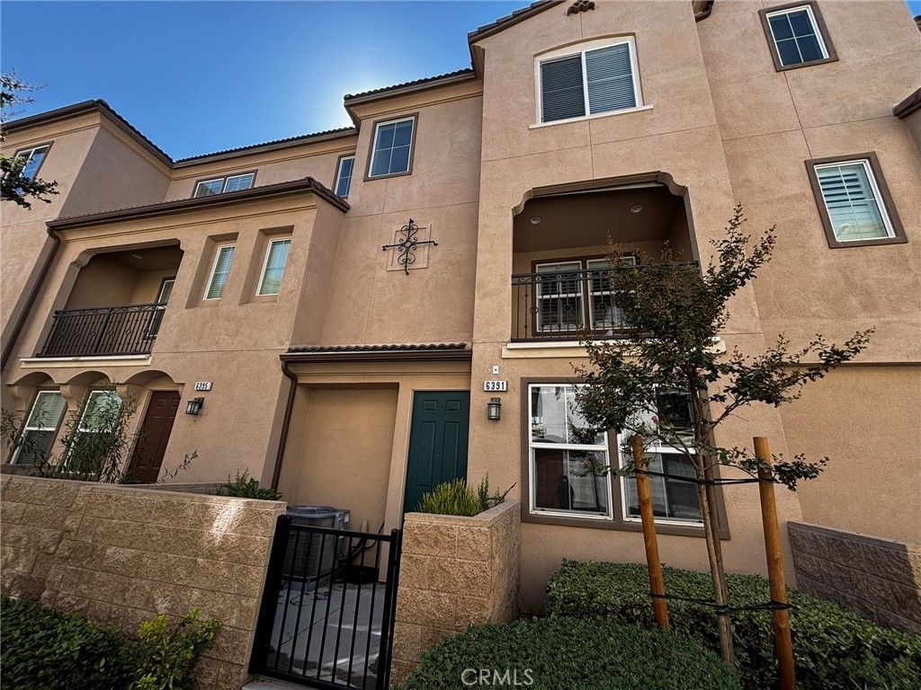 6391 Volans Court, Eastvale