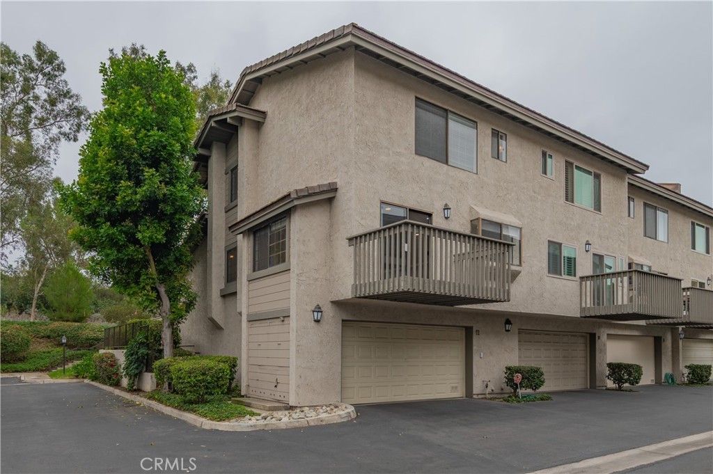 12 Sunup, Irvine