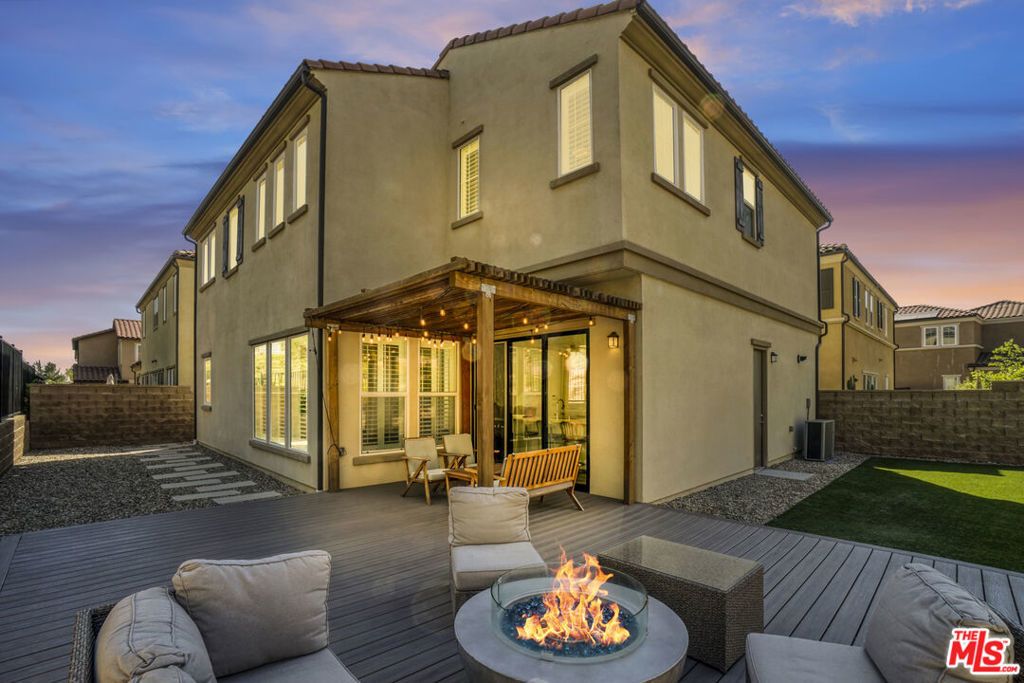 20629 W Chestnut Circle, Porter Ranch