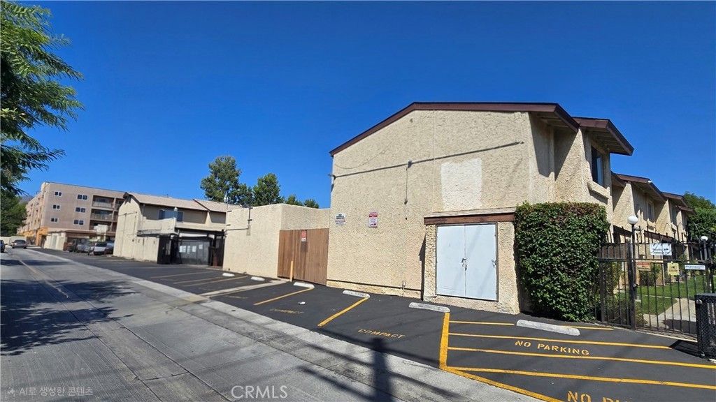 13701 Hubbard Unit#7, Sylmar