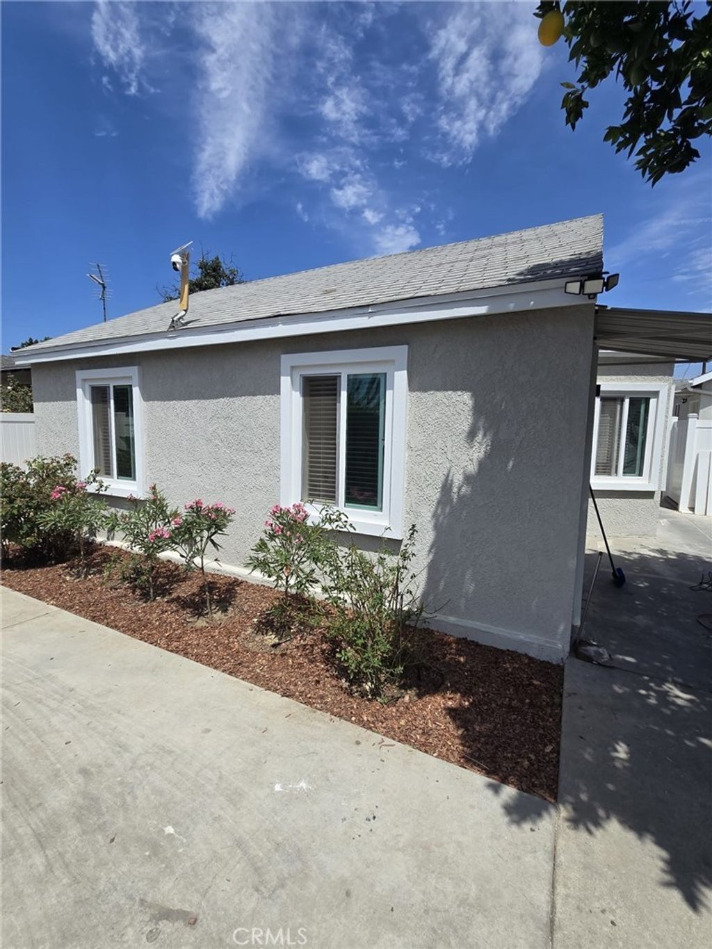 15417 15419 Tuba Street, San Fernando