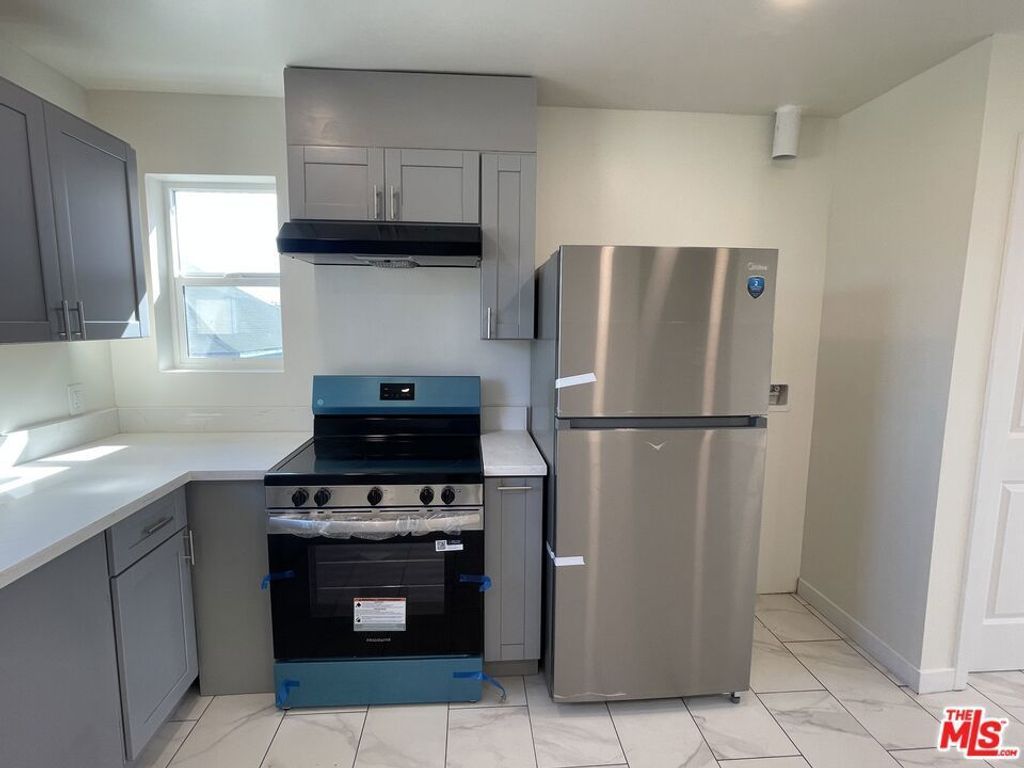 1363 1/2 23rd St Street, Los Angeles