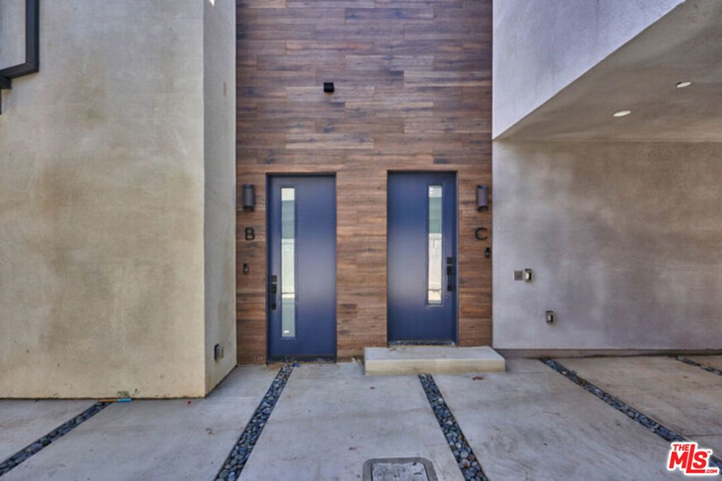 13928 Bessemer Street # 2, Valley Glen