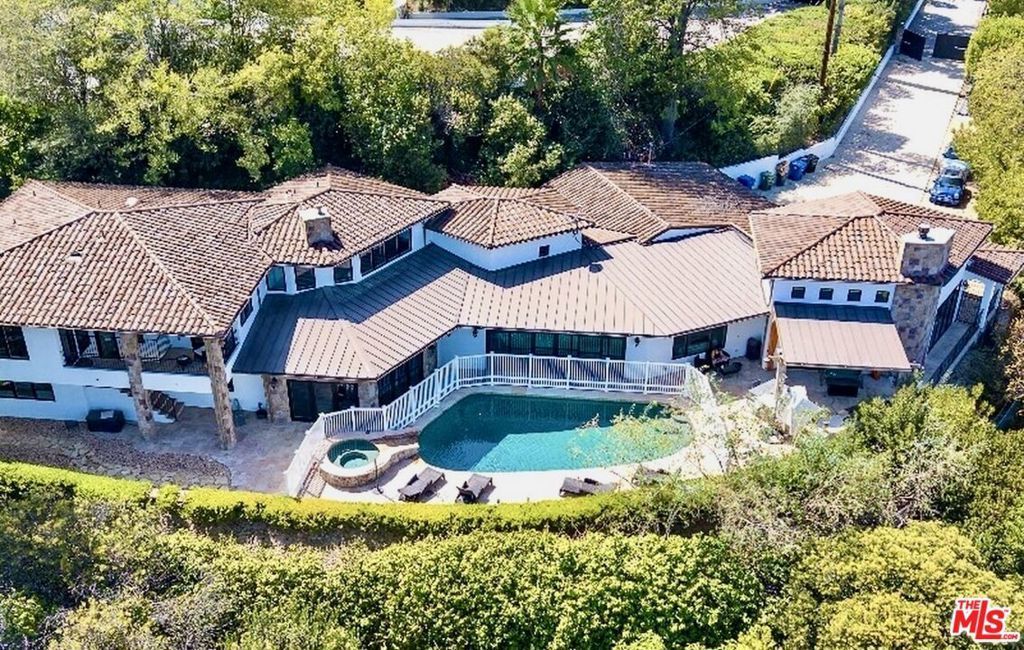 4550 Gable Drive, Encino