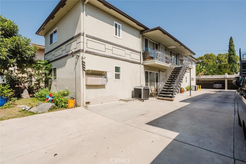 3131 Perlita, Los Angeles
