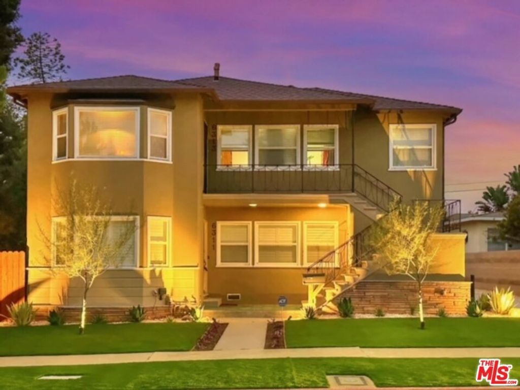 6311 La Tijera Boulevard, Los Angeles