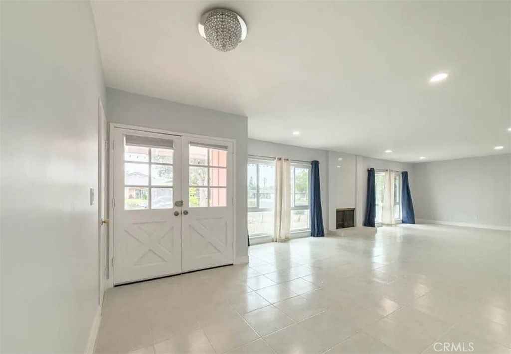 1305 Feather, Thousand Oaks