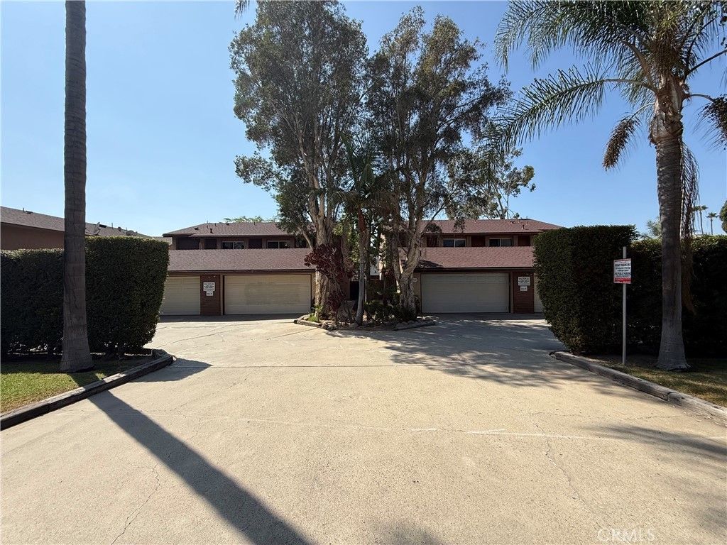 854 N Glassell Street, Orange