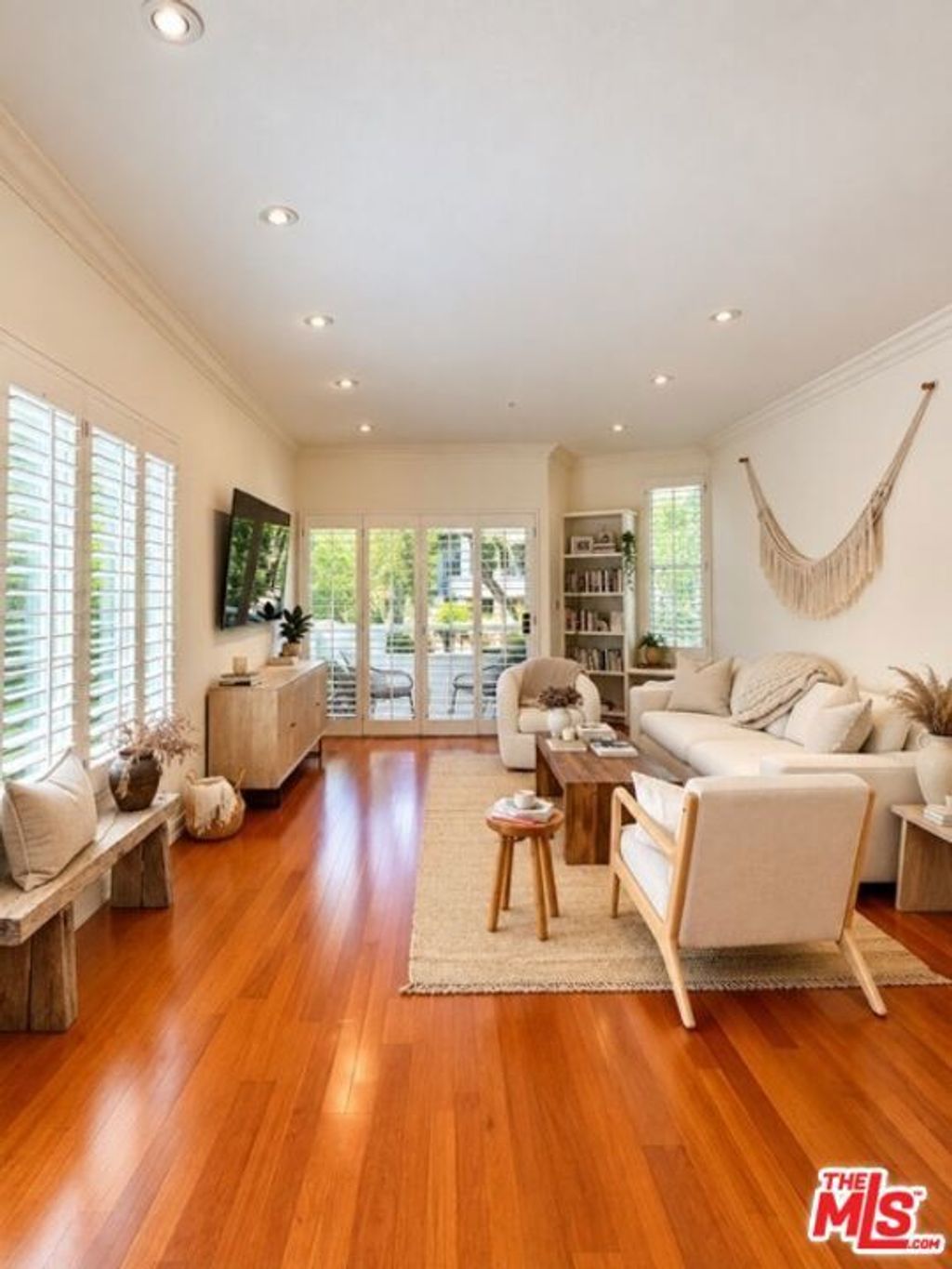 410 N Oakhurst Drive # 201, Beverly Hills