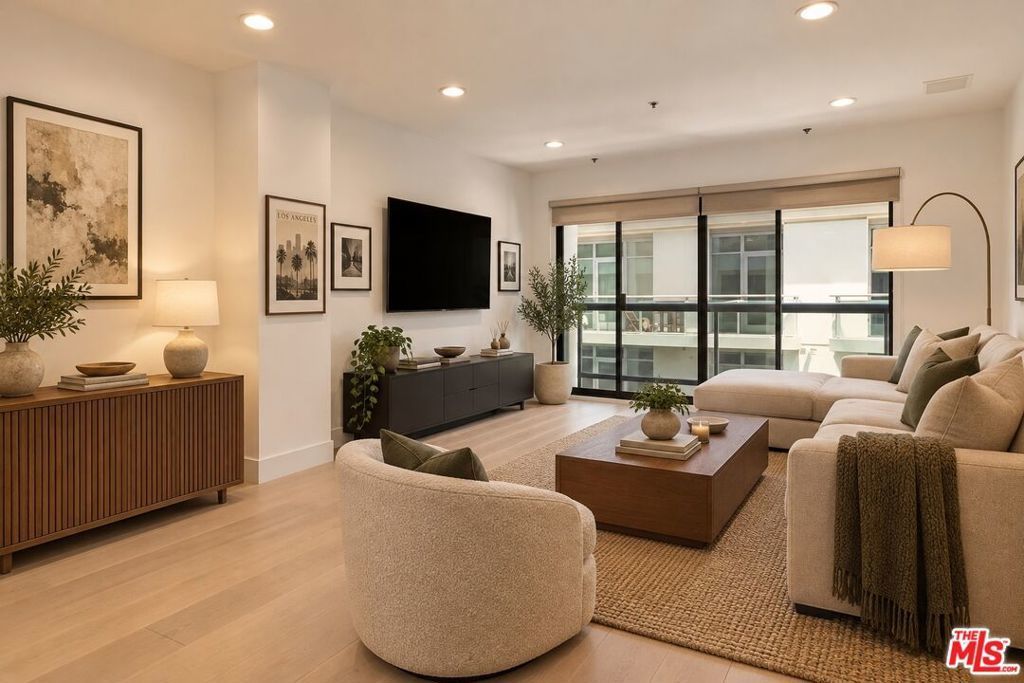 10724 Wilshire Boulevard # 503, Los Angeles