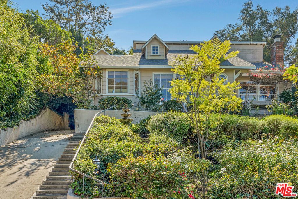 3331 Bennett Drive, Los Angeles