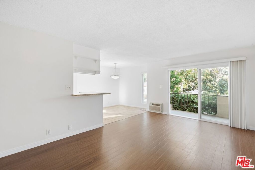 739 N Croft Avenue # 207, Los Angeles