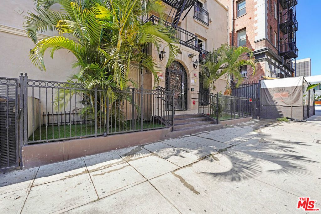 807 S Fedora Street # 205, Los Angeles