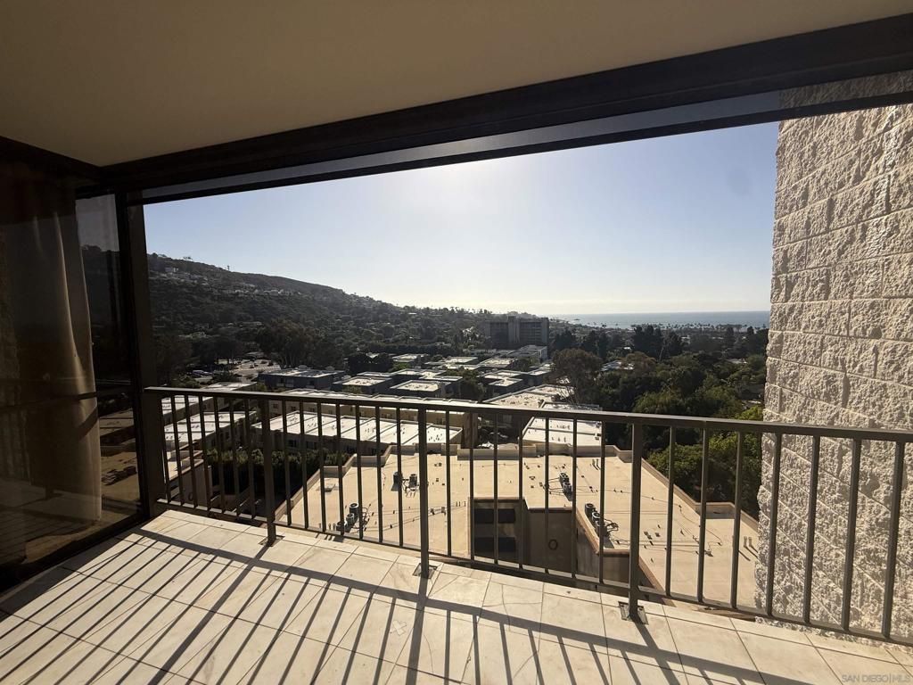 2500 Torrey Pines Rd # 803, La Jolla
