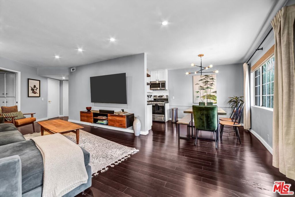 8490 Fountain Avenue # 206, West Hollywood