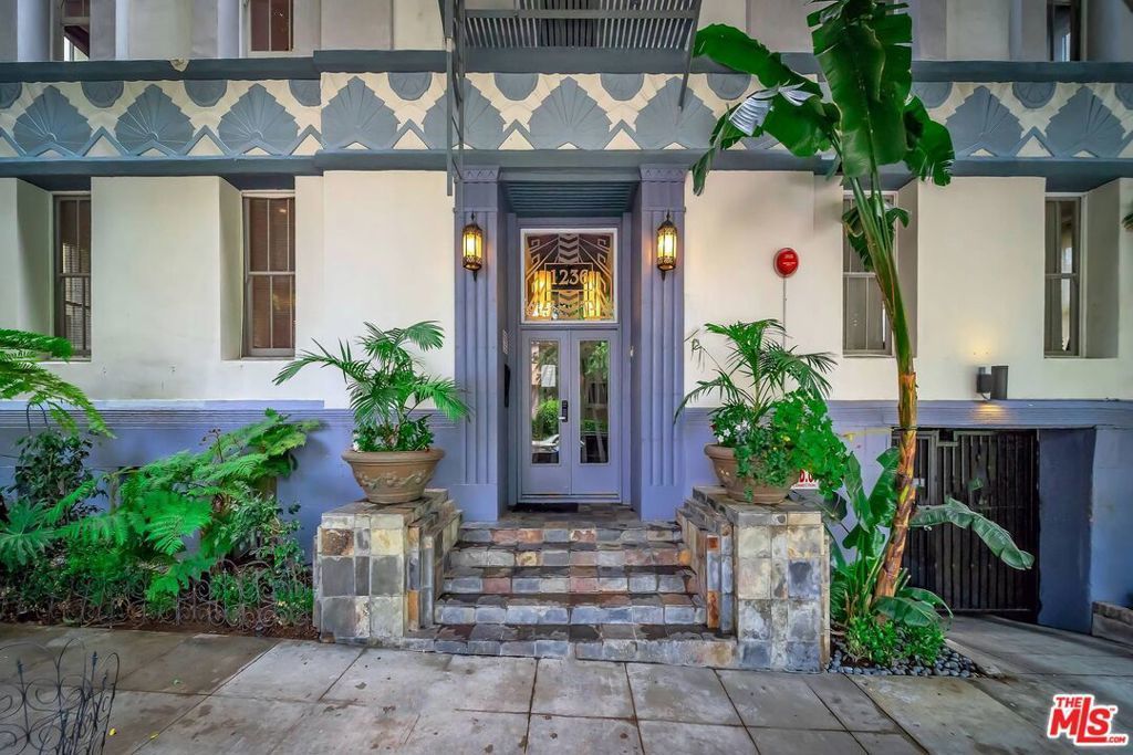 1236 N Flores Street # 405, West Hollywood