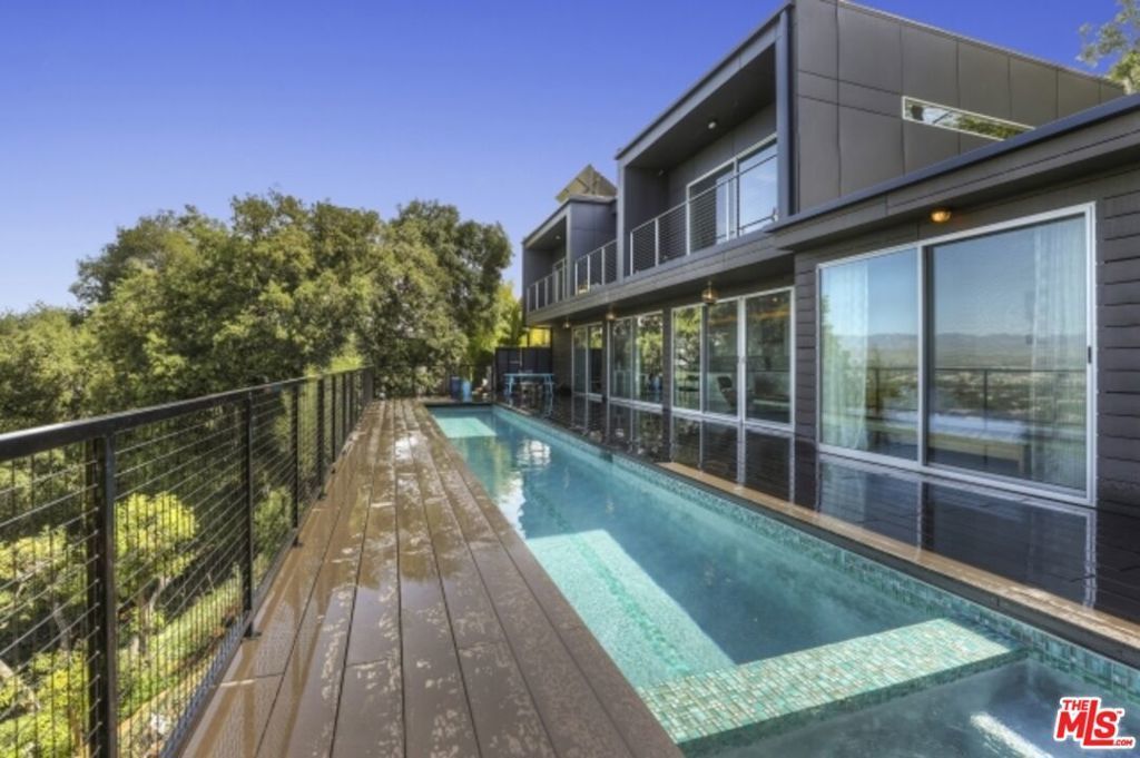 11462 Laurelcrest Road, Studio City