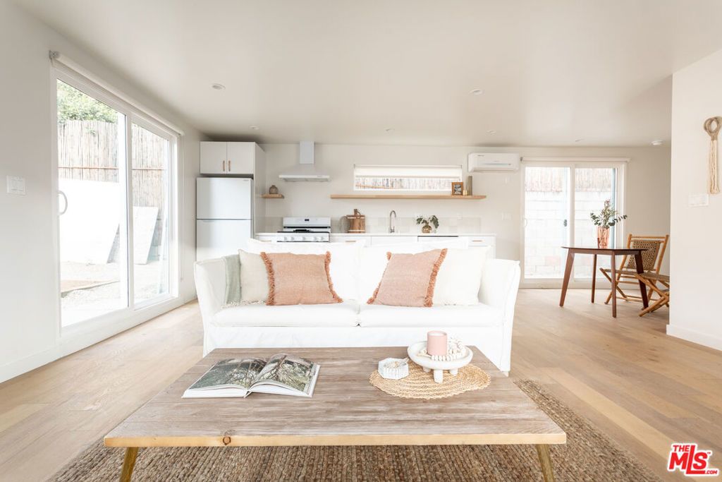 3615 3/4 Bellevue Avenue, Los Angeles