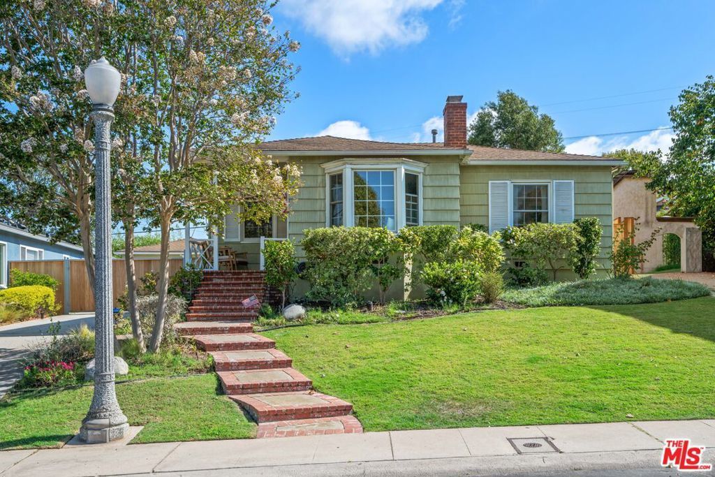 6112 W 77th Street, Los Angeles