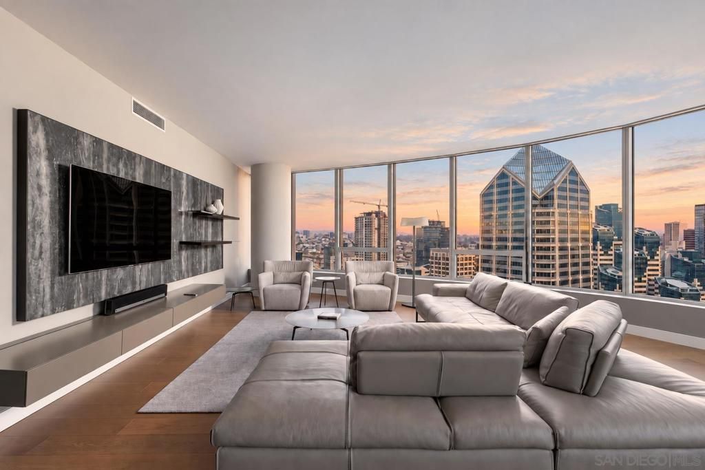 888 W E Street # 3304, San Diego