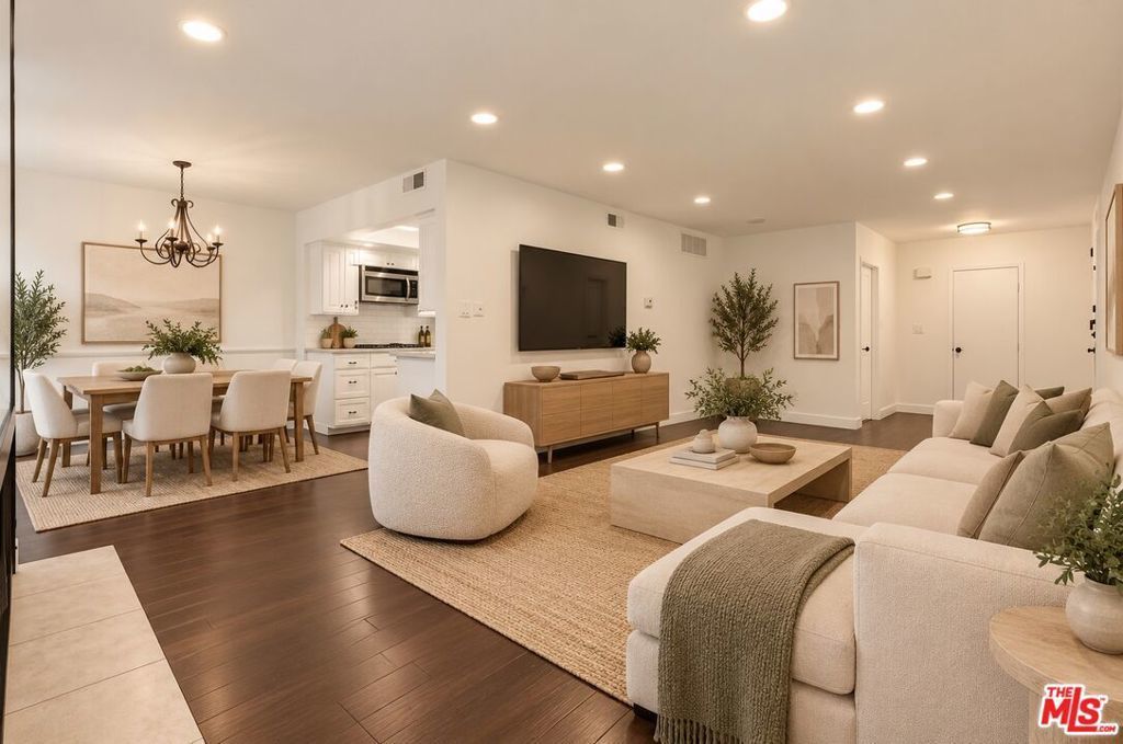 11656 Montana Avenue # 114, Los Angeles