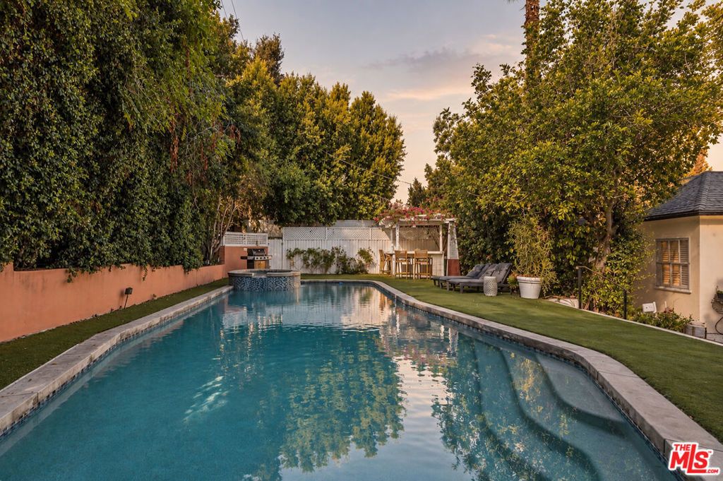13016 Greenleaf Street, Studio City