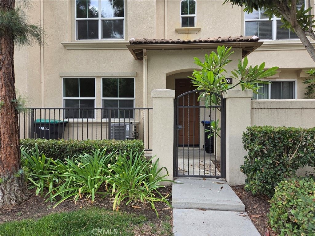 76 Trailing Vine, Irvine