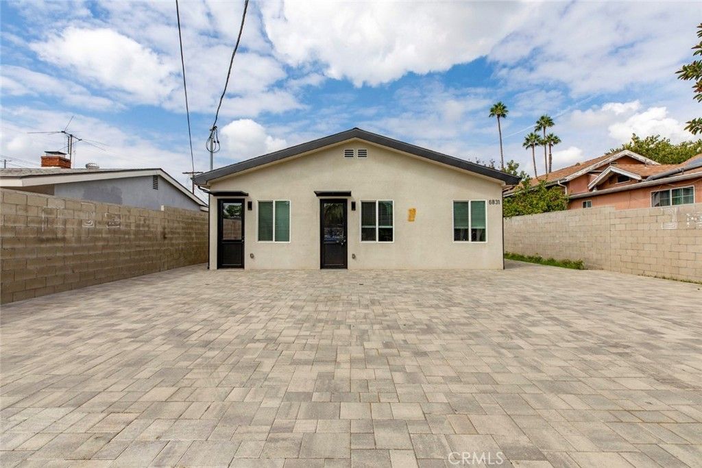 6831 Bellaire Avenue, North Hollywood