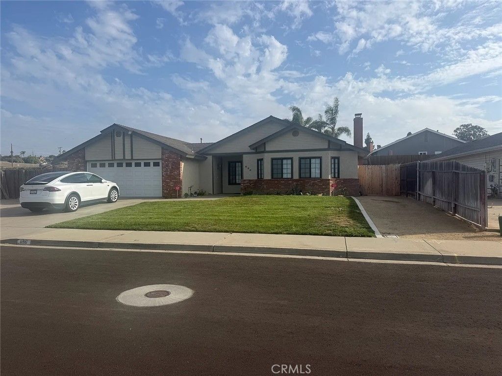 696 Tilia Street, Santa Maria