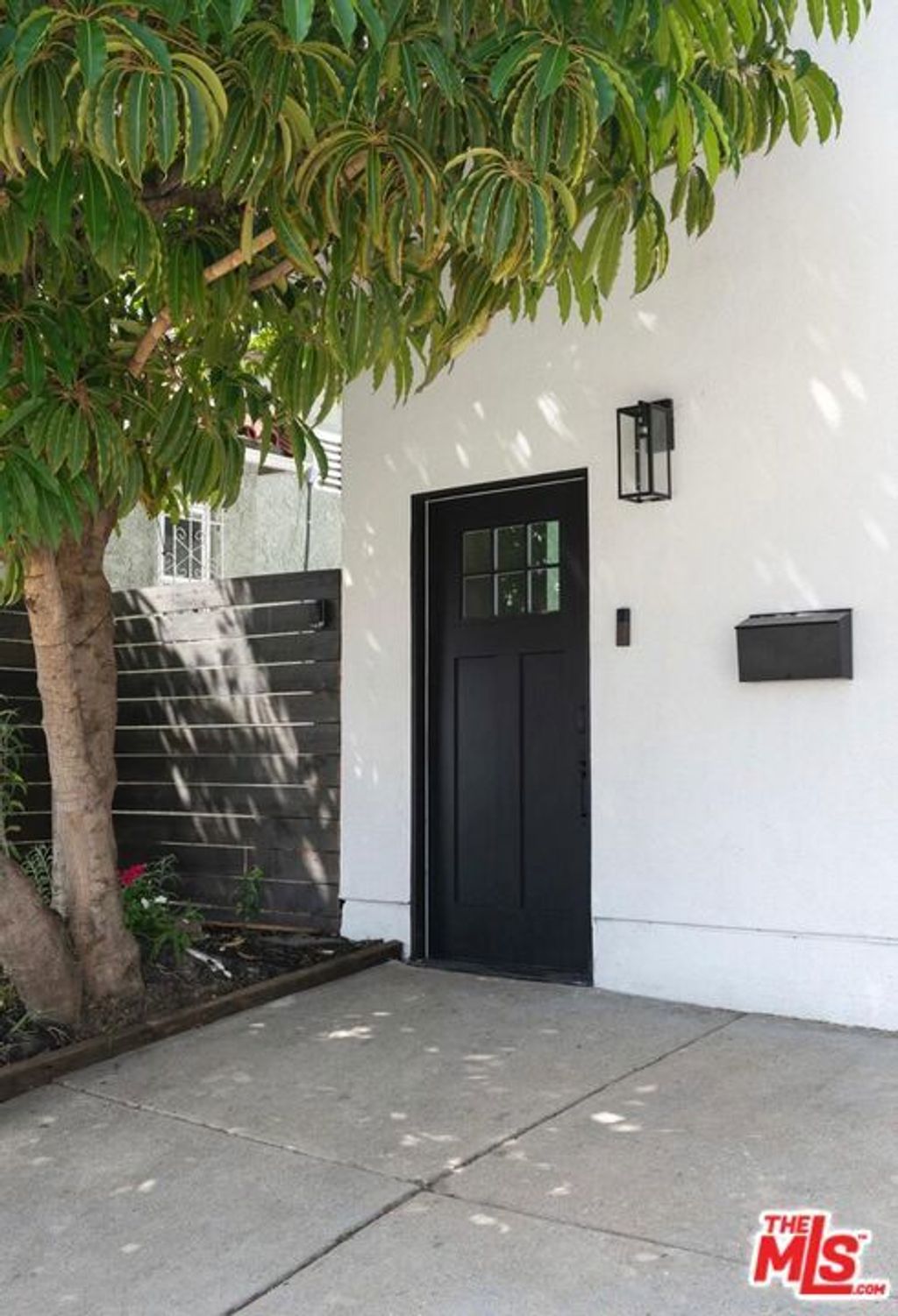 7849 Brighton, Los Angeles