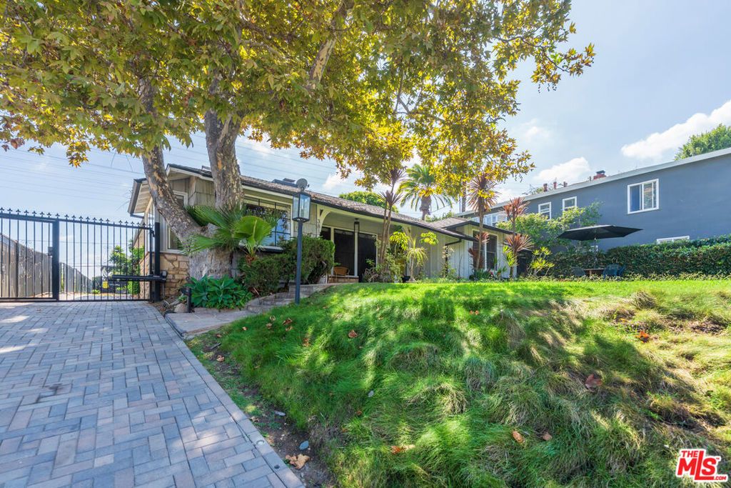 3812 Carmona Avenue, Los Angeles