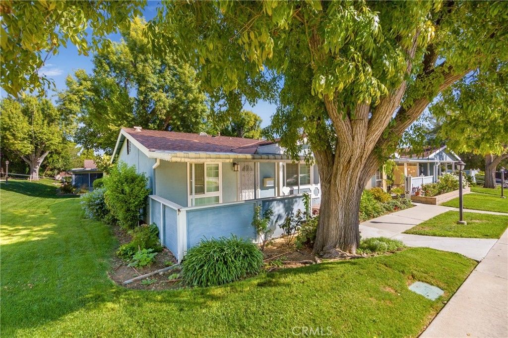 19139 Avenue Of The Oaks # D, Newhall