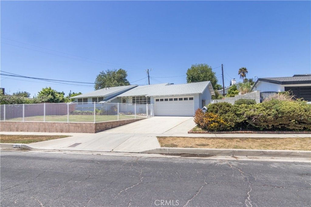 11543 Swinton, Granada Hills