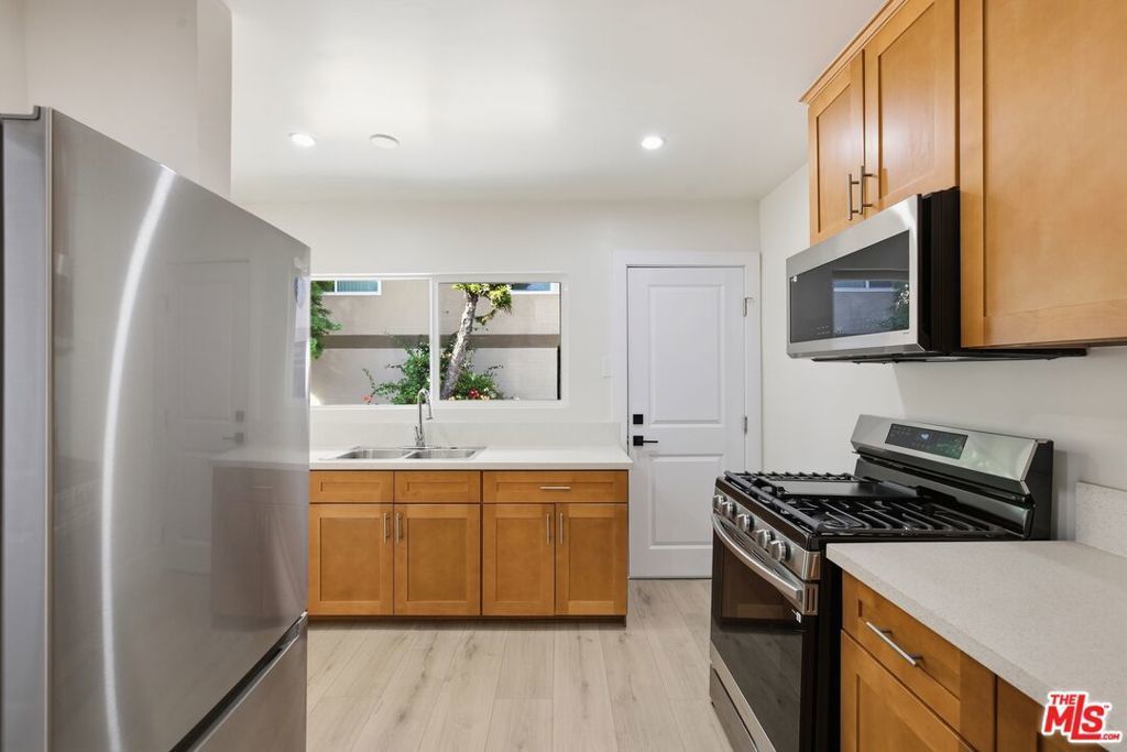 5915 1/4 Barton Avenue, Los Angeles
