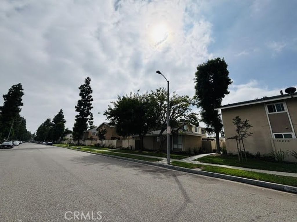 13410 Village # 1/4, Cerritos