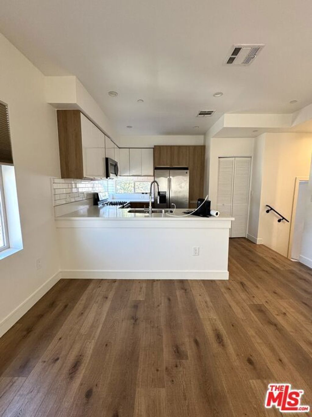 250 S Burlington Avenue, Los Angeles