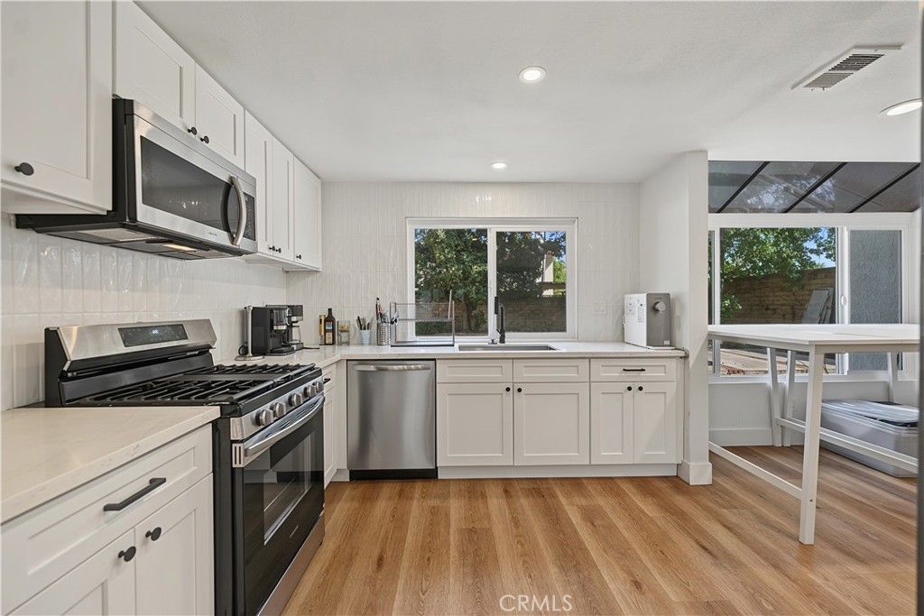 104 Apple Blossom, Brea