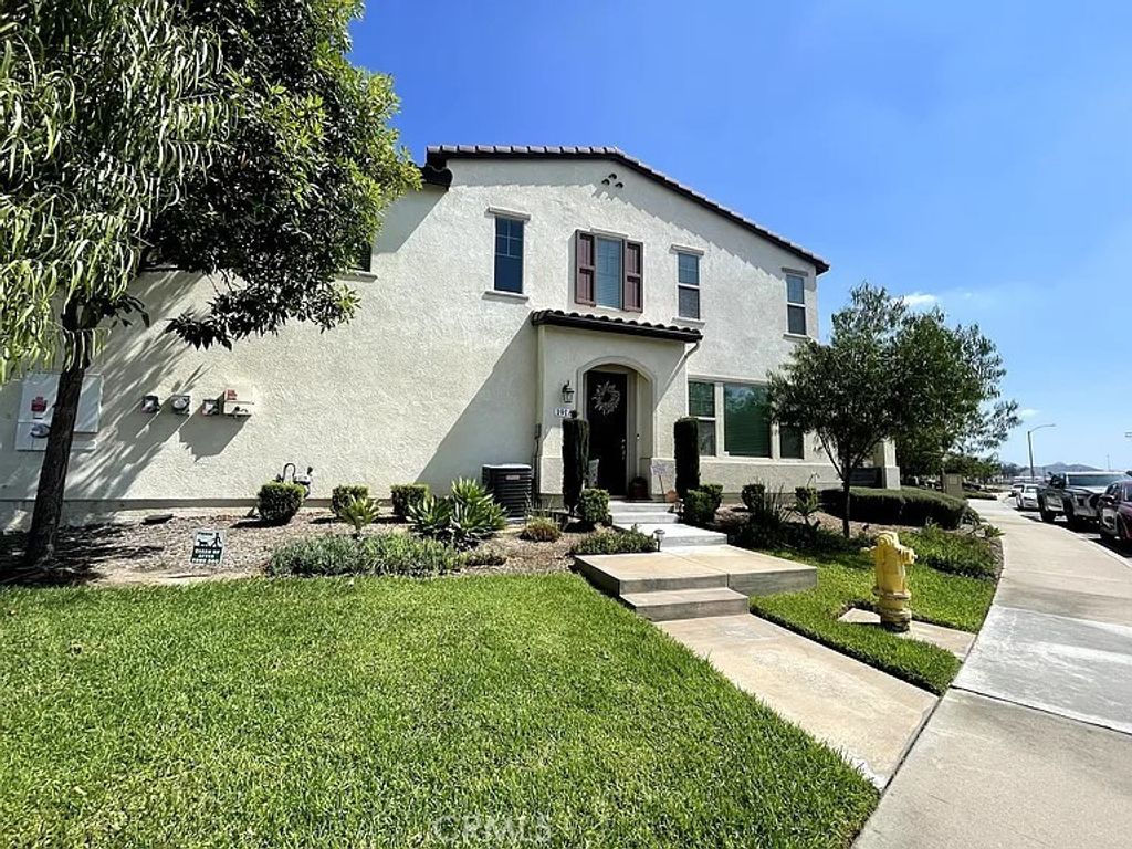1918 1918 Ray Abril Jr Lane, Colton