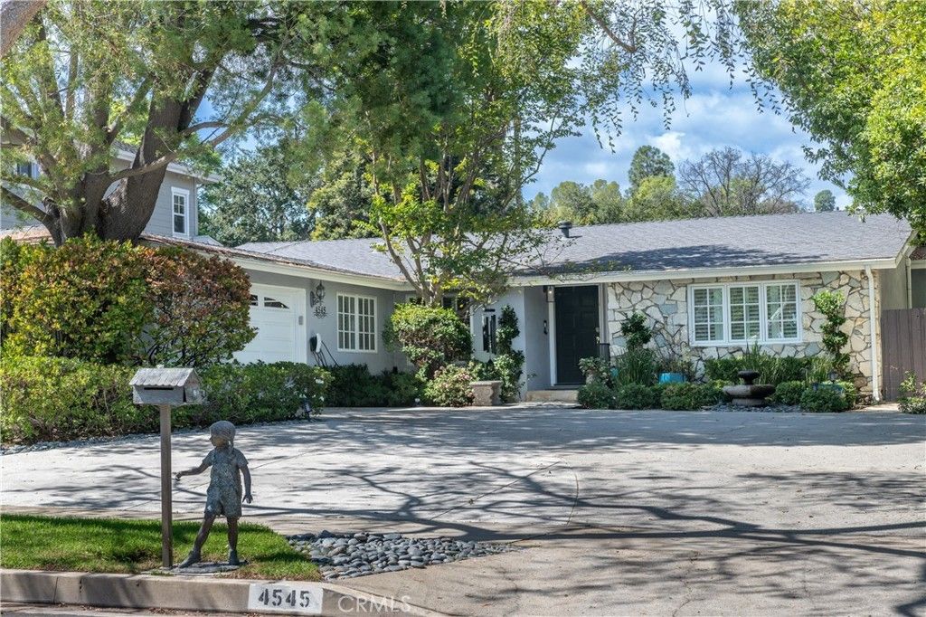 4545 Rubio, Encino