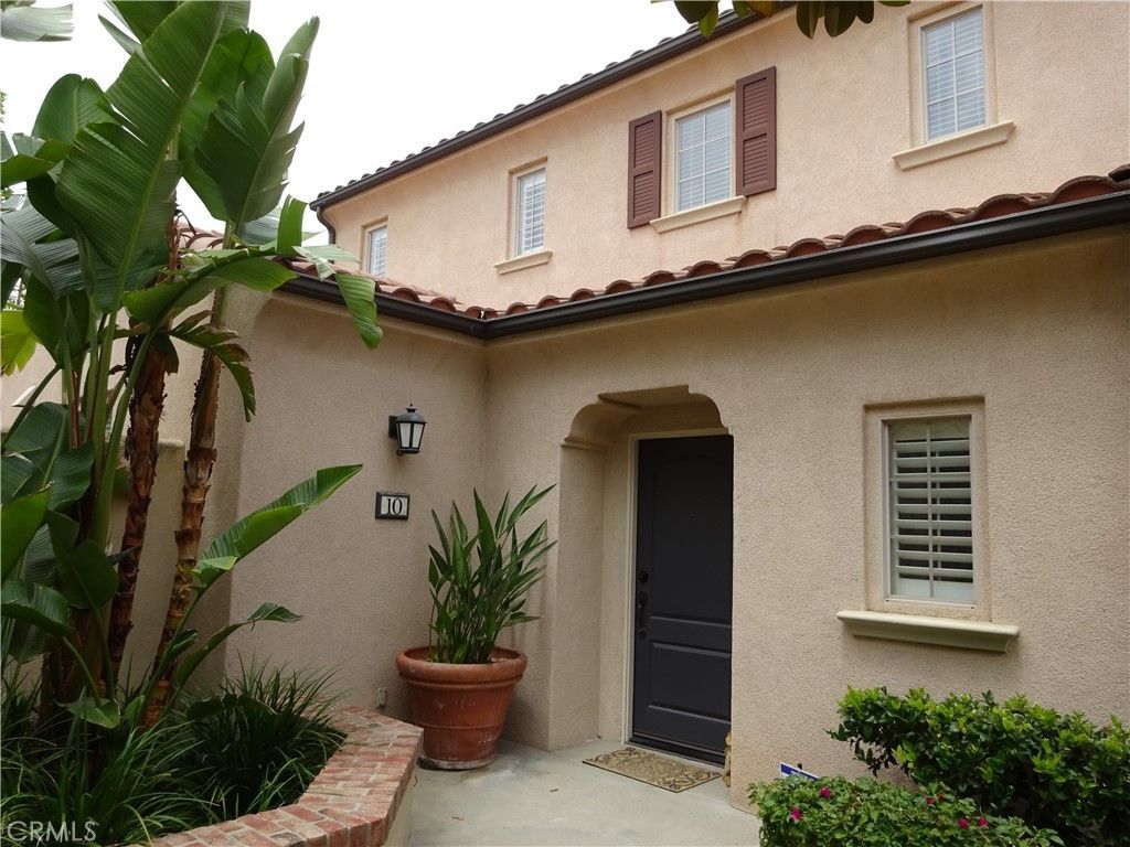 10 Iceberg Rose, Irvine