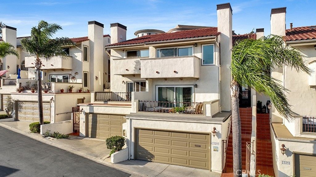 23293 Pompeii, Dana Point