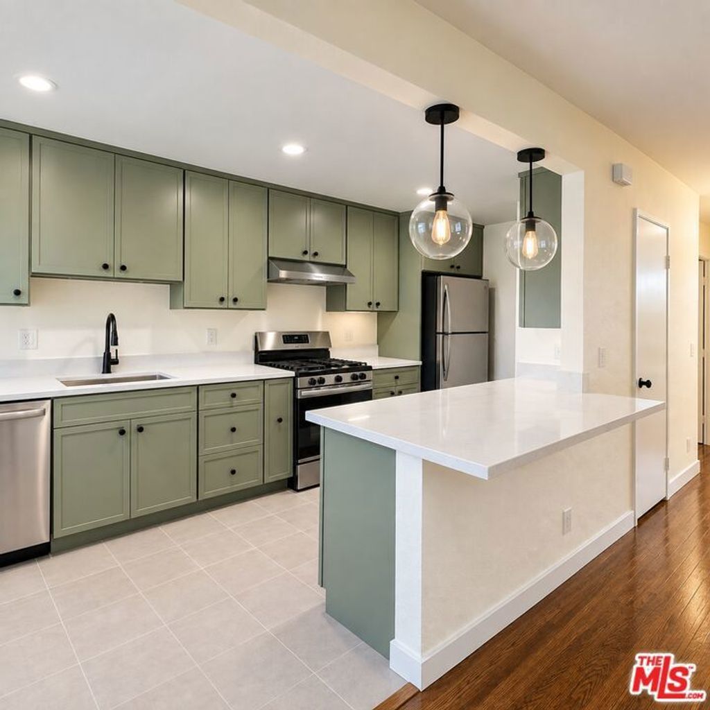 5824 Bowcroft Street # 2, Los Angeles