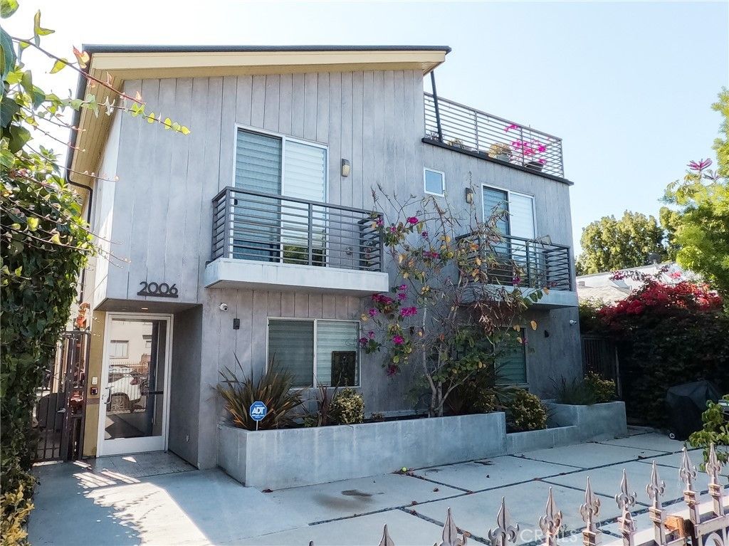 2006 S Corning Street # 3, Los Angeles