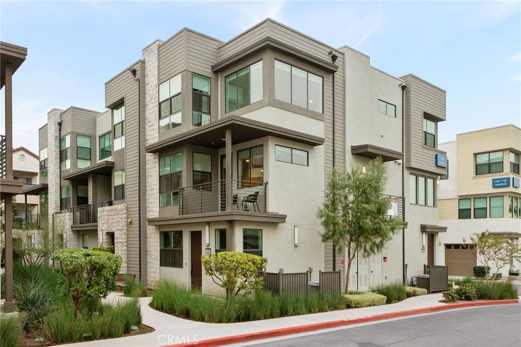 11044 Luminate, Rancho Cucamonga