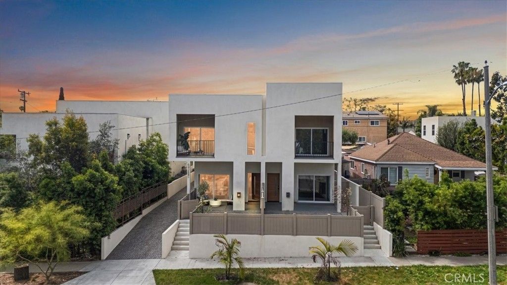 642 E Fairview Boulevard # B, Inglewood