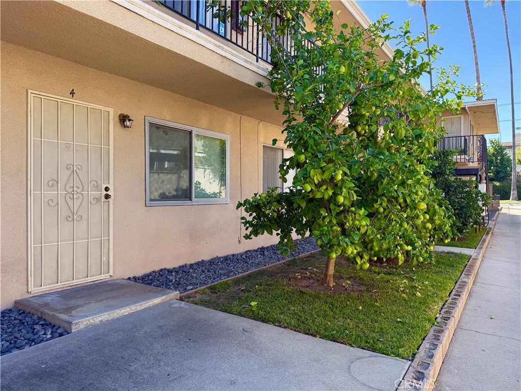 40 Harkness Ave # 4, Pasadena