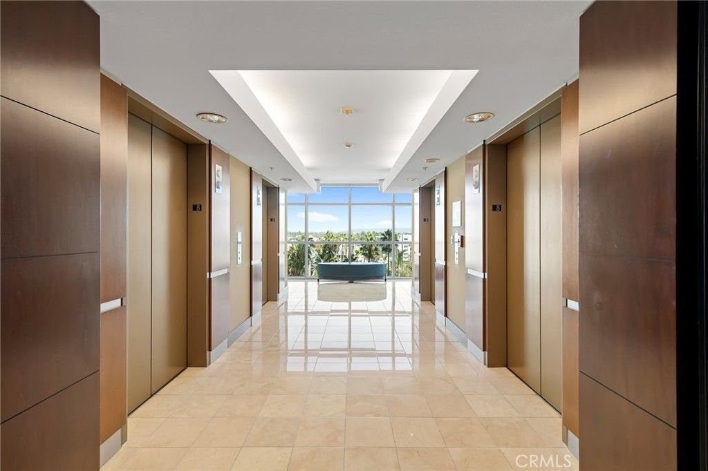 13700 Marina Pointe, Marina Del Rey
