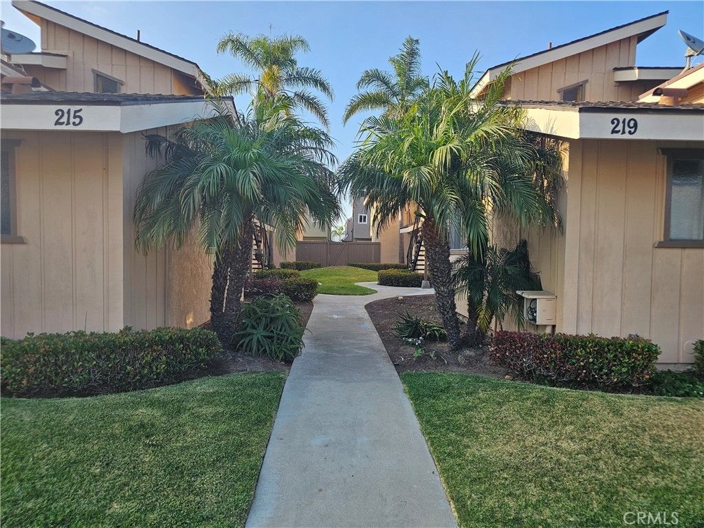 219 Oswego # D, Huntington Beach