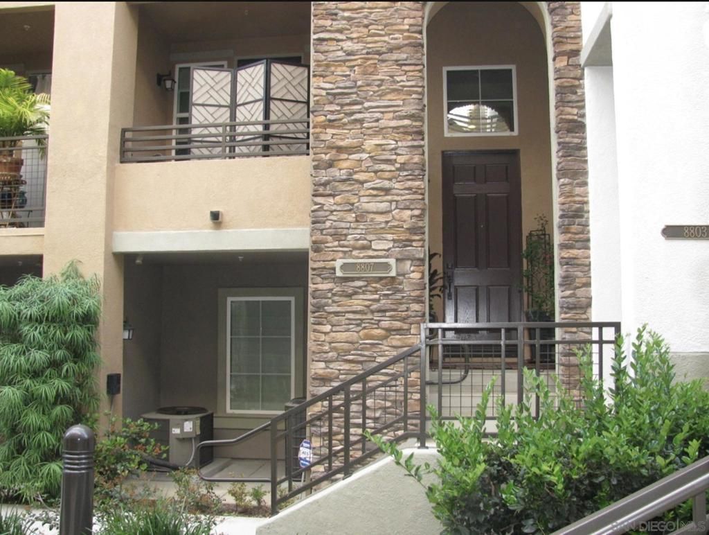 8807 N Promenade Pl, San Diego